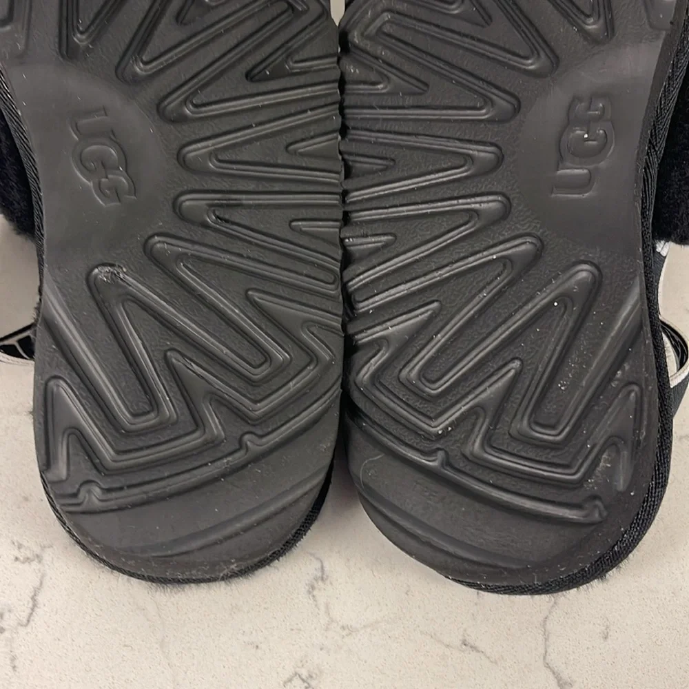 UGG Disco Slide Kids Black Fluffy Sandals - Slippers Size 13